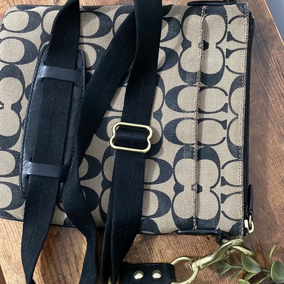 Coach Crossbody Bag Signature Logo Black Brown Beige Tan with Gold Hardware🖤🤎 - Picture 8 of 12